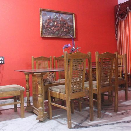 Thomas Home Stay Agra  Bagian luar foto