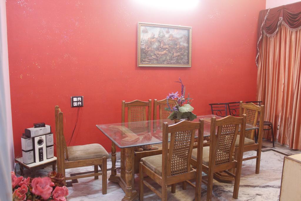 Thomas Home Stay Agra  Bagian luar foto